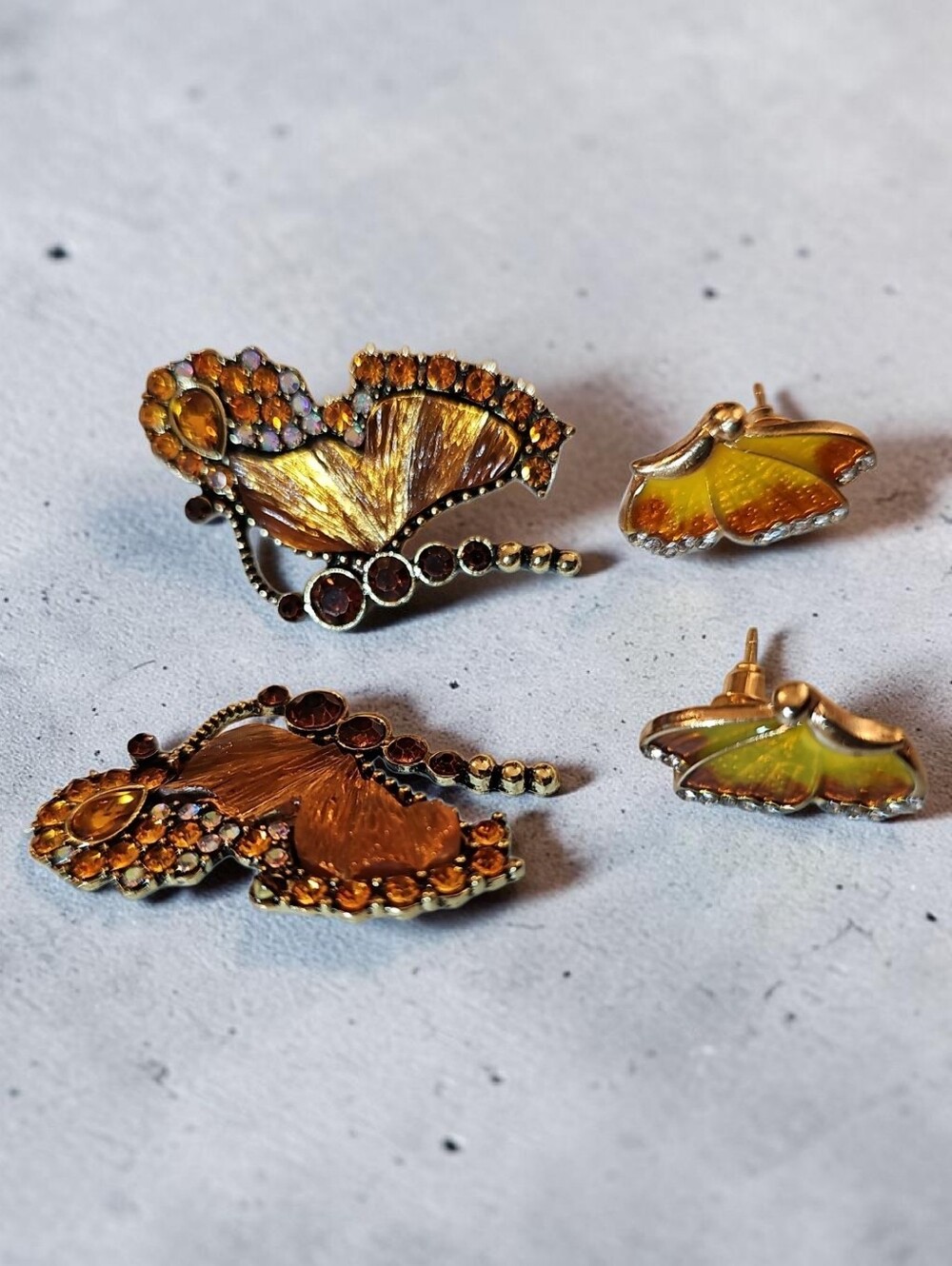 SASSIFIED BOUTIQUE Butterfly Wing Stud Earrings  BUNDLE -